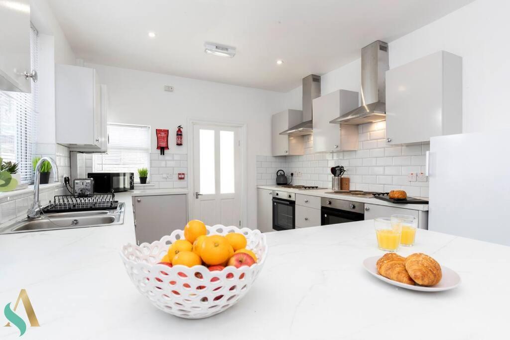 5 Double Bedrooms With Ensuites - Teesside House Tsac 레드카 외부 사진
