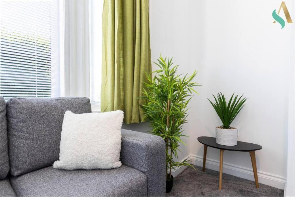 5 Double Bedrooms With Ensuites - Teesside House Tsac 레드카 외부 사진