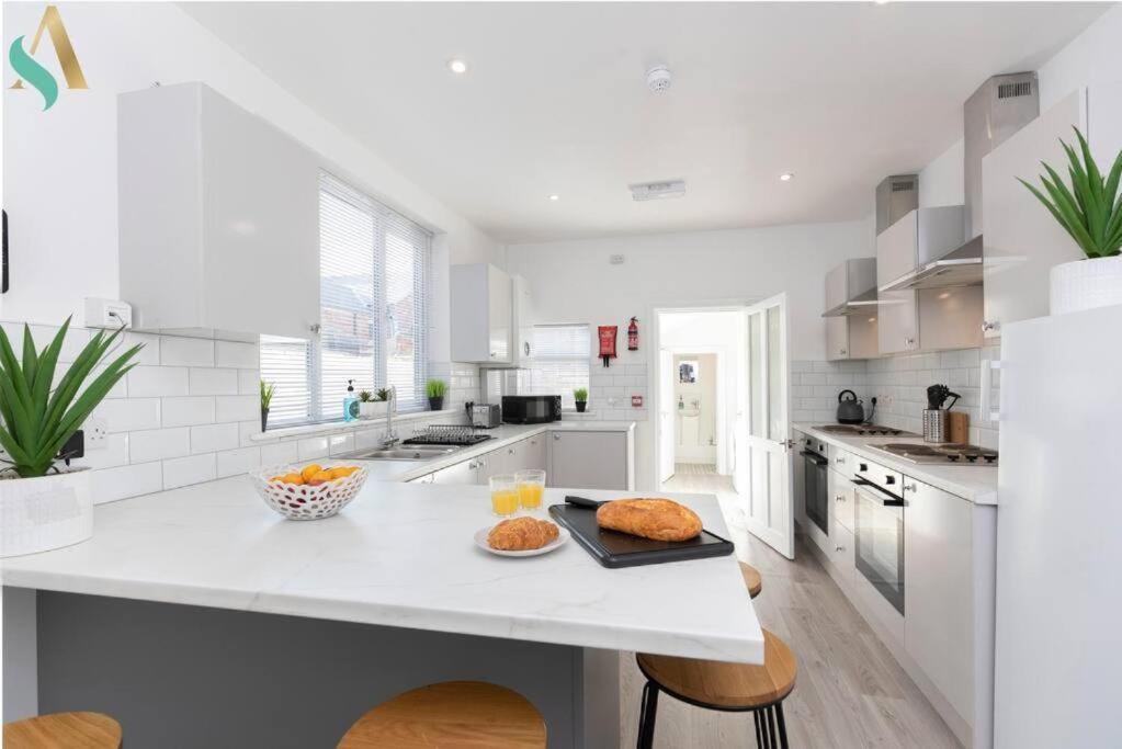 5 Double Bedrooms With Ensuites - Teesside House Tsac 레드카 외부 사진